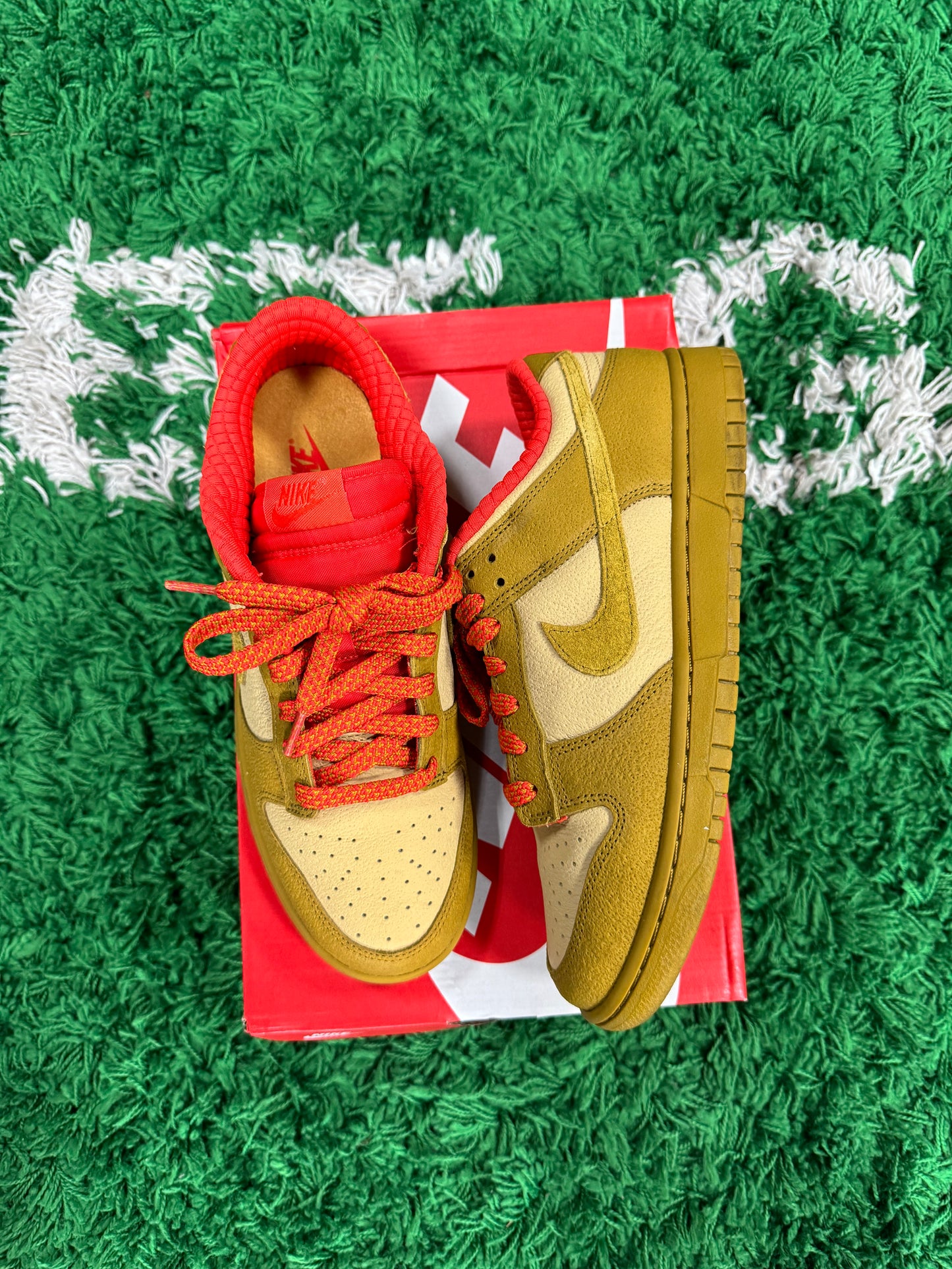 WMNS Nike Dunk Low Bronzine Sesame Picante Red (USED)